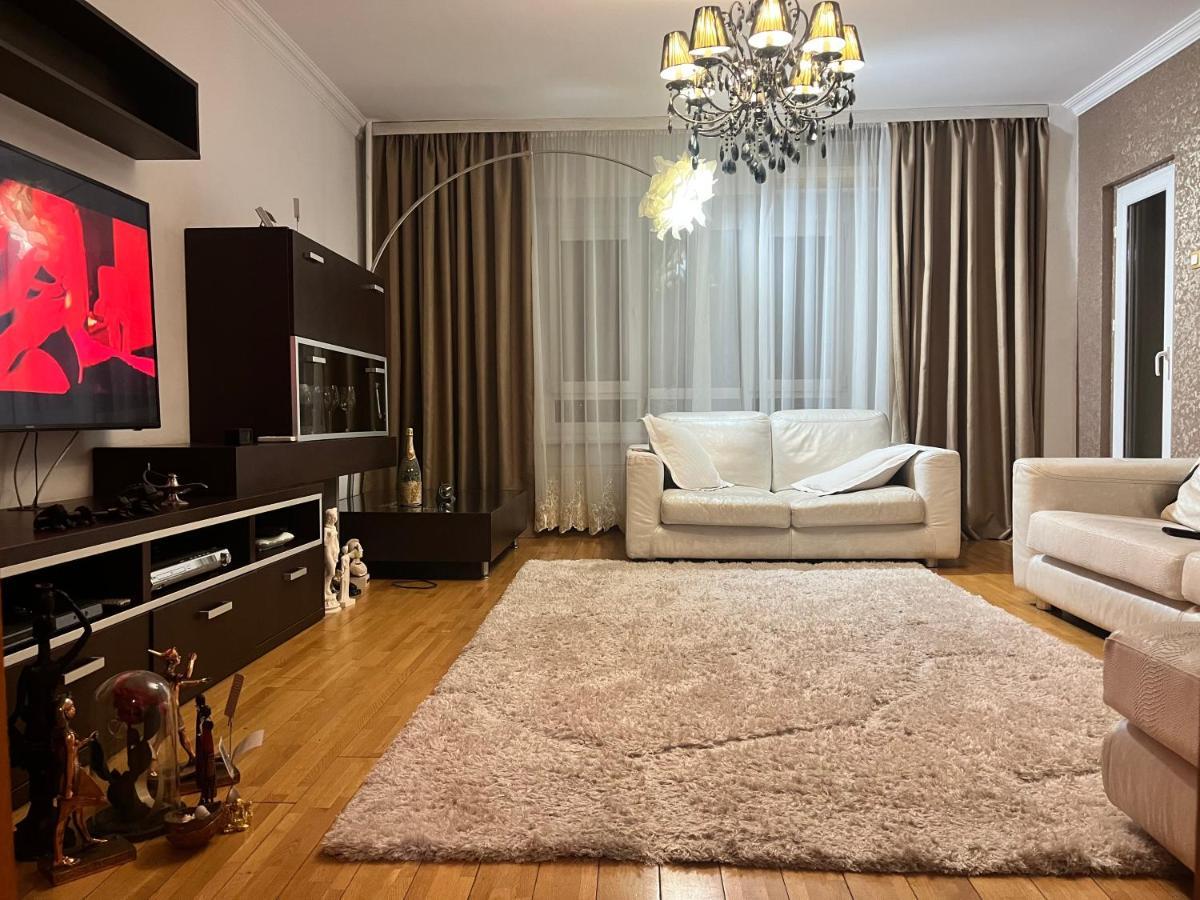 Charming Apartment/King Size Bed Bucureşti Exterior foto
